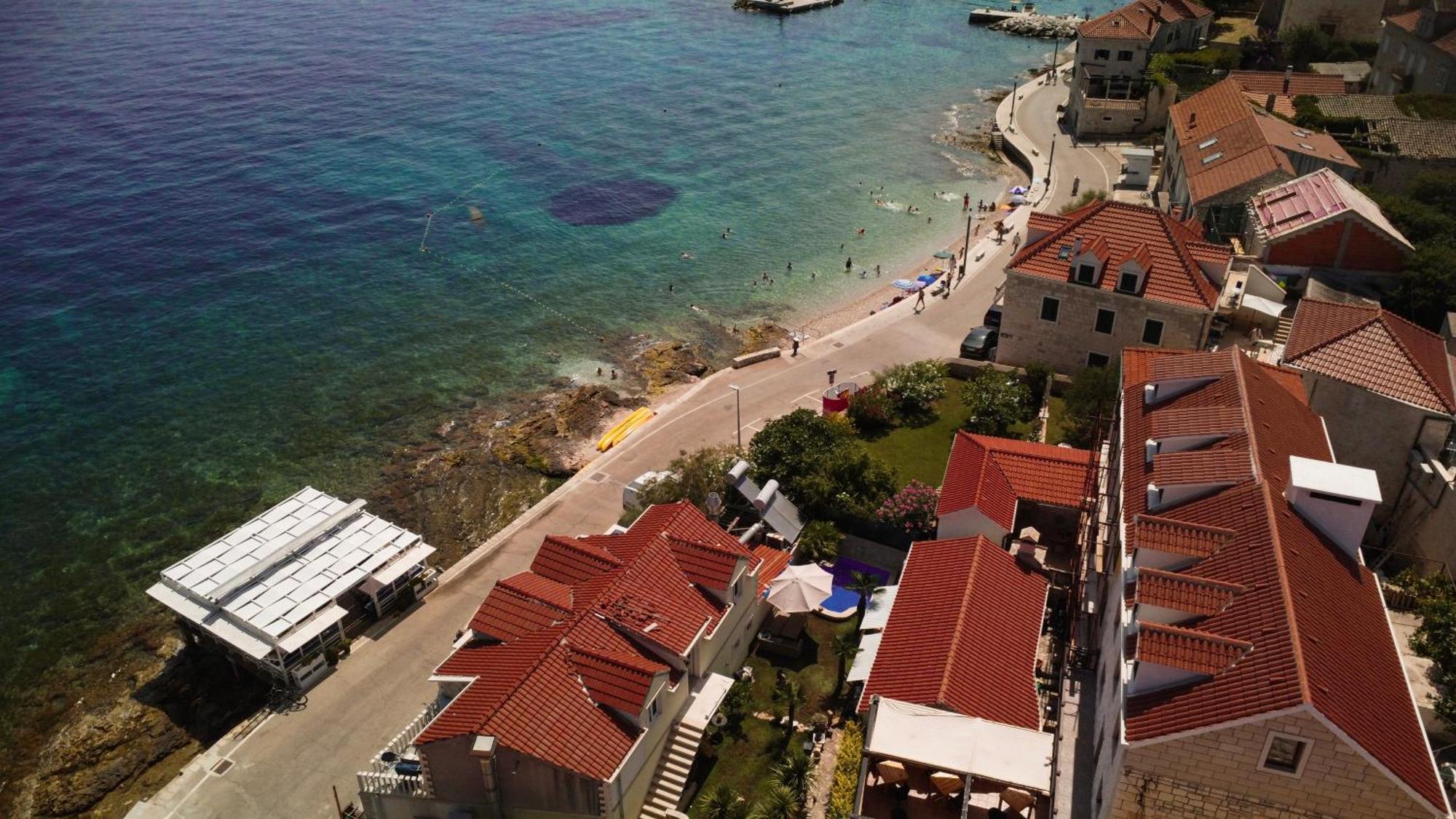 Taverna & Rooms Sutivan Exterior photo